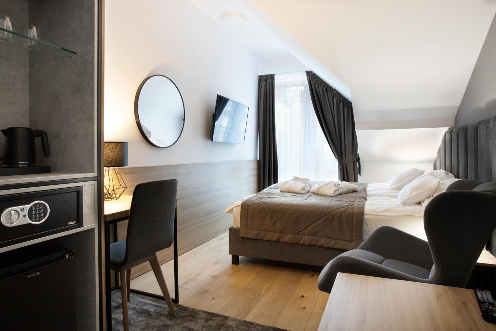 Hotel Beskid Balneo Medical Resort & Spa Piwniczna-Zdroj Exteriör bild